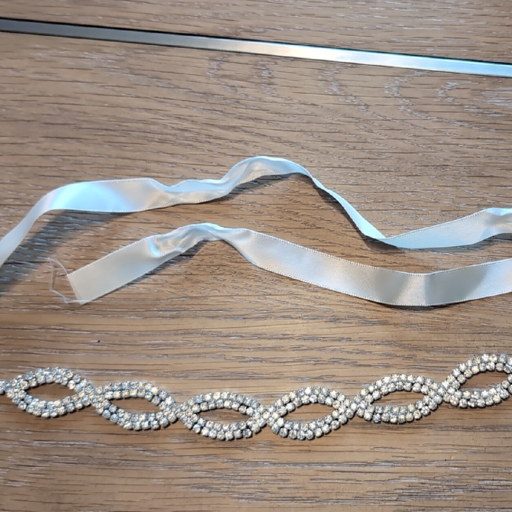 David's Bridal Elegant Silver Rhinestone Ribbon Headband